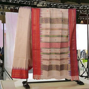 ผ้าส่าหรีผ้าฝ้ายผสมไหมทอมือคุณภาพพรีเมียม พร้อมขอบผ้าปักดิ้นสีแดงตัดกัน |   คอลเลกชันชุดงานรื่นเริงและชุดแต่งงานสุดหรูสำหรับผู้หญิงและเด็กผู้หญิง - Product Image 6