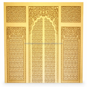 Marco de Madera Tallado con Diseño de Pavo Real para Placa de Entrada de Boda, Diseño Tradicional Indio Hecho a Mano - Product Image 1