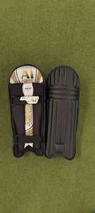 Other Moulded <b>Batting</b> Cricket Legguard with Customised Packaging From Uttar Pradesh - Product Image 6