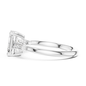 Bague de fiançailles et de mariage en or massif 14 carats certifiée IGI HPHT CVD avec émeraude de 1,50 carat et diamant de laboratoire taille baguette conique pour femme - Product Image 6