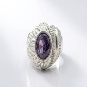 DIVYORO Bague couronne en argent pour femme avec améthyste tendance - Product Image 1