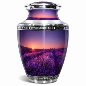 Urna Funeraria Mountain Meadow con Maqueta de Pico Nevado Majestuoso y Cielo Nocturno Estrellado, y Elegante Urna de Cremación Grabada en Plata - Product Image 6