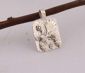 Colgante de abeja de panal de abejas de plata de ley 925 vintage con engaste de bisel de malaquita, estilo minimalista bohemio, amuleto de collar con diseño de animal, regalo para - Product Image 4