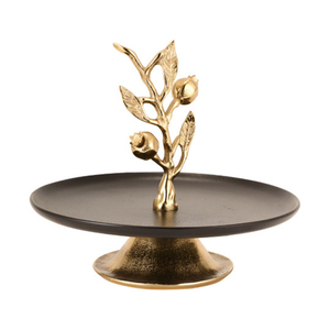 Elegante soporte para pastel negro mate con base plateada pulida y centro decorativo de rama de granada esculpida, decoración de lujo. - Product Image 2