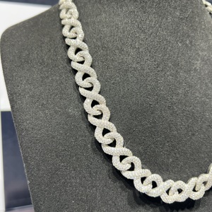 Collier chaîne cubaine en or personnalisé avec diamants VVS taille brillant sertis en canal, cadeau de mariage pour homme - Product Image 4