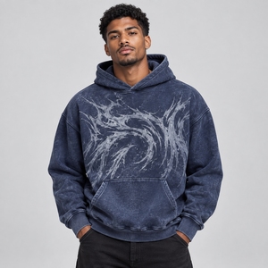 Sweat-shirts imprimés effet délavé pour hommes modernes, avec des motifs graphiques artistiques, en tissu polaire doux, coupe décontractée et style streetwear tendance. - Product Image 1