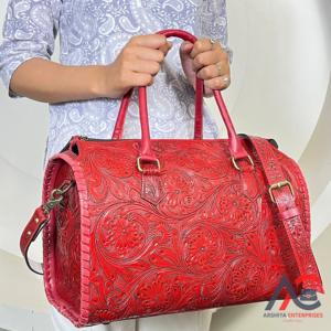 Bolso Grande de Cuero Repujado a Mano Estilo Vaquero Rojo, Bolso de Hombro de Lujo para Mujer, Bolso de Viaje, Bolso de Diseño - Product Image 1