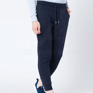 Pantalon de jogging décontracté pour homme de haute qualité, conçu avec un tissu doux, une taille élastique et une coupe décontractée pour un usage quotidien - Product Image 4