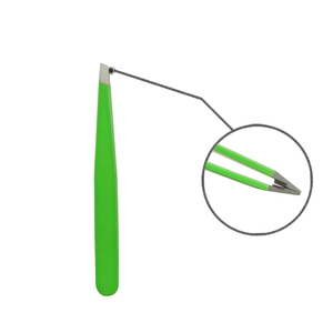Pince à épiler professionnelle 2026 personnalisée en acier inoxydable à pointe inclinée, idéale pour les extensions de cils et sourcils, disponible en plusieurs couleurs - Product Image 3