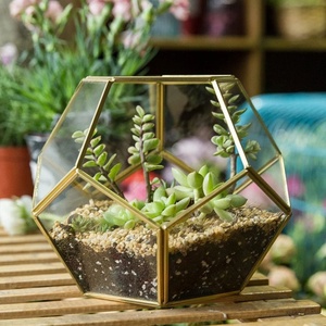 Lanterne en verre géométrique, support de bougie en métal doré pour la décoration de table à la maison, vente en gros, MOQ - Product Image 1