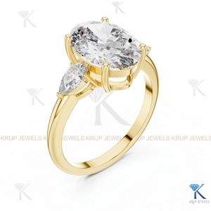 Anillo de compromiso de tres piedras con diamantes CVD cultivados en laboratorio, corte ovalado y marquesa, oro macizo - Product Image 6