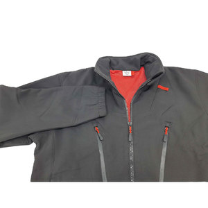 เสื้อแจ็คเก็ตผ้าแคนวาสสีดำบุซับในสีแดงสำหรับผู้ชาย ยี่ห้อ Econex  แบบซิป คอตั้ง ผลิตจากโพลีเอสเตอร์ ระบายอากาศได้ดี เหมาะสำหรับใส่ในฤดูใบไม้ร่วง มีฮู้ด ลายทาง - Product Image 4