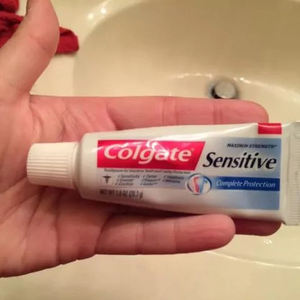 Pasta Dental Blanqueadora Colgate Total, Paquete al Precio Más Bajo, Color Blanco, Refrescante, Pasta Dental Colgate 200g - Product Image 4