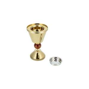 Brûleur d'encens artisanal en laiton avec base en bois et cendrier métallique, usage religieux, toutes saisons - Product Image 1