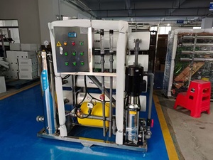2 M³/hr 4000 <span class=keywords><strong>Litros</strong></span> Se proporciona que el equipo está hecho de metal resistente a la oxidación Metal Precio De un Maquina De RO Con - Product Image 2