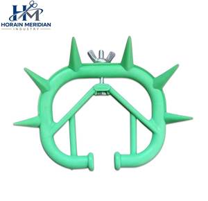 Anneau de sevrage robuste et réglable en plastique pour usage vétérinaire dans la gestion du bétail - Product Image 5
