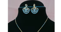 Atractivo conjunto de collar con colgante de acabado dorado con pendientes hermoso collar con aspecto de piedras AD para ropa de fiesta para mujer - Product Image 2