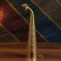 Corne de Puja hindoue traditionnelle en laiton Gaumukh Shringi sculptée à la main, instrument pour le culte de Shiva, la prière au temple, les rituels religieux, décoration religieuse