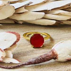 Nouvelle Bague Tendance en Gros, Bague Lune Céleste en Grenat, Bijoux Bohèmes en Laiton pour Femme, Plaqué Or 18 carats, Design Bohème Céleste Imposant - Product Image 1