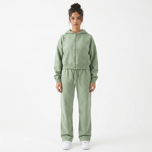 Conjunto de chándal para mujer con bordado personalizado, estilo moderno, teñido con efecto ácido, de corte holgado, que incluye sudaderas de corte cuadrado y pantalones con lavado mineral. - Product Image 3