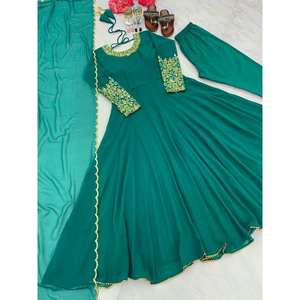 Robe de soirée XL Anarkali avec bas et belle Dupatta pour des occasions spéciales - Product Image 3