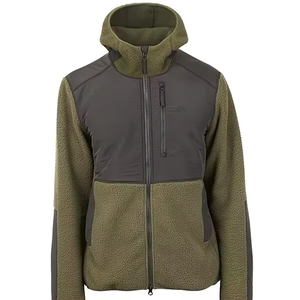 Chaqueta con capucha y cremallera completa para hombre, color verde oliva, con bloques de color, forro polar, manga raglán, corte regular. - Product Image 1