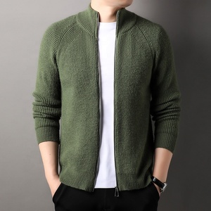 Veste pull zippée en maille vert olive pour homme, col montant, coupe classique, manches longues, mélange de laine - Product Image 5