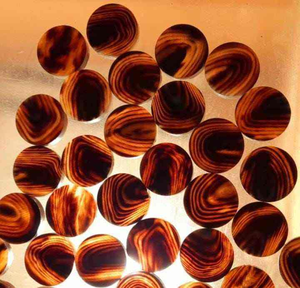 Boutons vierges élégants en corne de buffle 100 % naturelle, écologiques et faits à la main, de haute qualité, de la marque R M INTERNATIONAL - Product Image 4