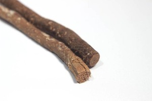 Bâtonnets de Miswak Naturels Purs pour l'Hygiène Buccale – Soin Dentaire Traditionnel à Base de Plantes pour Usage Quotidien - Product Image 1