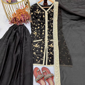 Colección Festiva Especial de Kurta y Plazzo con Bordado Dori - Product Image 1