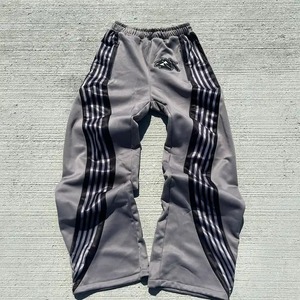 กางเกงคาร์โก้ขาบานทรงหลวมปักลายตามสั่ง เอวยางยืด ผ้าไนลอนกันยับ - Product Image 1