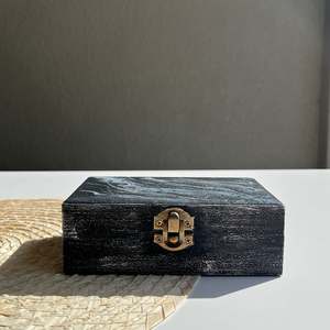 Caja de Almacenamiento de Resina Epoxi Negra y Plateada, Moderna Caja de Joyería de Arte en Resina - Product Image 5