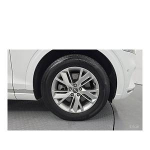 Genesis GV70 2.5T essence 2024, transmission intégrale, boîte automatique, sièges en cuir, caméra de recul, 50 795 km, conduite à gauche - Product Image 5