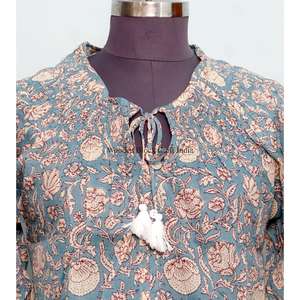 เสื้อคลุมชายหาดผู้หญิงลายดอกไม้สุดน่ารักทันสมัย คอทรงโอ แต่งพู่ แขนครึ่งแขนพองทรงบาน สไตล์ลำลอง เรียบร้อย ซักได้ - Product Image 2