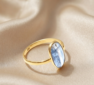Anillo de Piedra Preciosa de Cianita Azul Ovalada Natural, Plata de Ley 925 Pura, Chapado en Oro Amarillo y Oro Rosa, Hecho a Mano, Cabujón Minimalista - Product Image 4