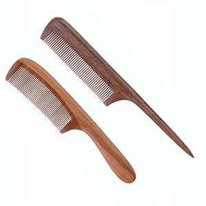 Peigne à queue de rat en bois de santal vert antistatique à dents fines pour démêler et sectionner les cheveux - Product Image 1