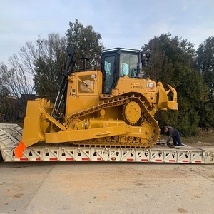Les bulldozers CAT D6 robustes offrent une stabilité et une résistance de traction exceptionnelles pour des conditions de travail exigeantes. - Product Image 4