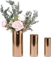 Vase de table en métal géométrique, décoration florale contemporaine pour un style de maison moderne, finition antique, vase décoratif en métal pour fleurs