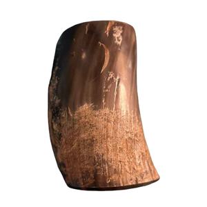 Mug rustique en corne sculpté avec verre à shot en toile de jute et ouvre-bouteille à poignée en corne, fabriqué en Inde - Product Image 3