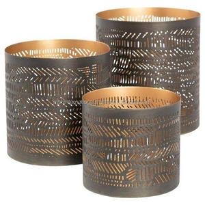 Lanterne à bougie en laiton décorative pour Noël et la décoration de la maison Votive faite à la main Accents de maison Décoration de mariage - Product Image 1