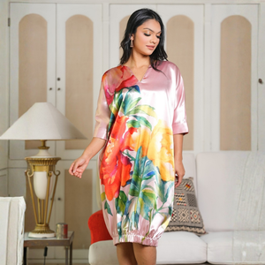Elegante Vestido de Satén Rosa Claro para Mujer - Product Image 2