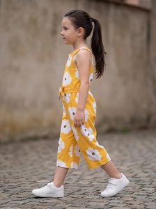 ชุดจั๊มสูทลายดอกไม้สีเหลืองสำหรับเด็กผู้หญิง แขนกุด ความยาวระดับน่อง ผ้าฝ้าย ระบายอากาศได้ดี สไตล์เรียบง่าย ชุดเด็ก - Product Image 3