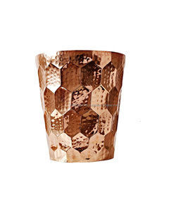 Verre à boire en cuivre pur fabriqué à la main avec antiquité conçu pour les bienfaits ayurvédiques pour la santé et le stockage traditionnel de l'eau - Product Image 3