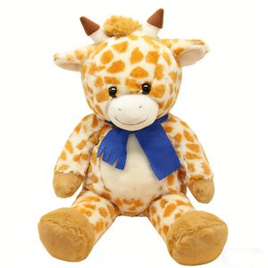 Jirafa de peluche suave y esponjosa personalizada con manchas naranjas, animal de peluche sentado con bufanda azul con flecos, jirafa suave con manchas. - Product Image 3
