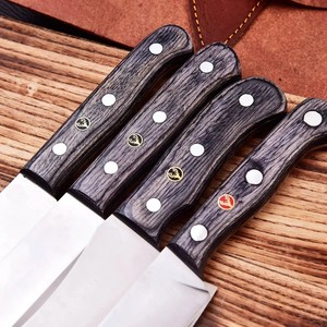 UA Supplies – Ensemble de 4 couteaux de chef japonais, lame en acier Damas, manche en bois, forgés à la main, finition polie, couteaux de 6 à 7,9 pouces - Product Image 2