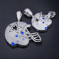 Pendentif casque de football plaqué argent avec micro-incrustation de strass en cristal, bijou de mode hip-hop pour homme, cadeau