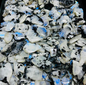 Natural White Rainbow Moonstone <b>All</b> Mix Shape Gemstone Raw Slices Beads Making Jewellery Third Party Certified Rajasthan Origin - Product Image 3