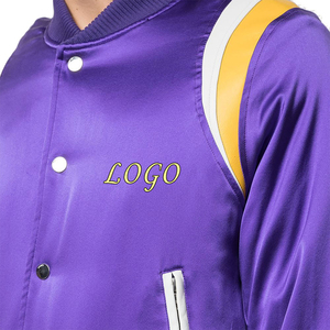 Veste universitaire pour homme de couleur violette avec bandes épaules jaunes et blanches, logo brodé, fermeture à boutons sur le devant, vêtement décontracté pour l'automne - Product Image 6