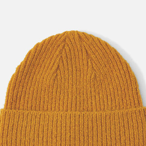 Bonnet tricoté personnalisé doux et chaud pour l'hiver, unisexe, en acrylique, avec revers, style décontracté pour l'extérieur - Product Image 6