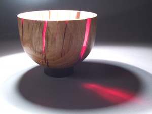 Cuenco de resina epoxi y madera de calidad premium con acabado pulido, ideal para decoración de mesa de comedor y regalos de lujo. - Product Image 2